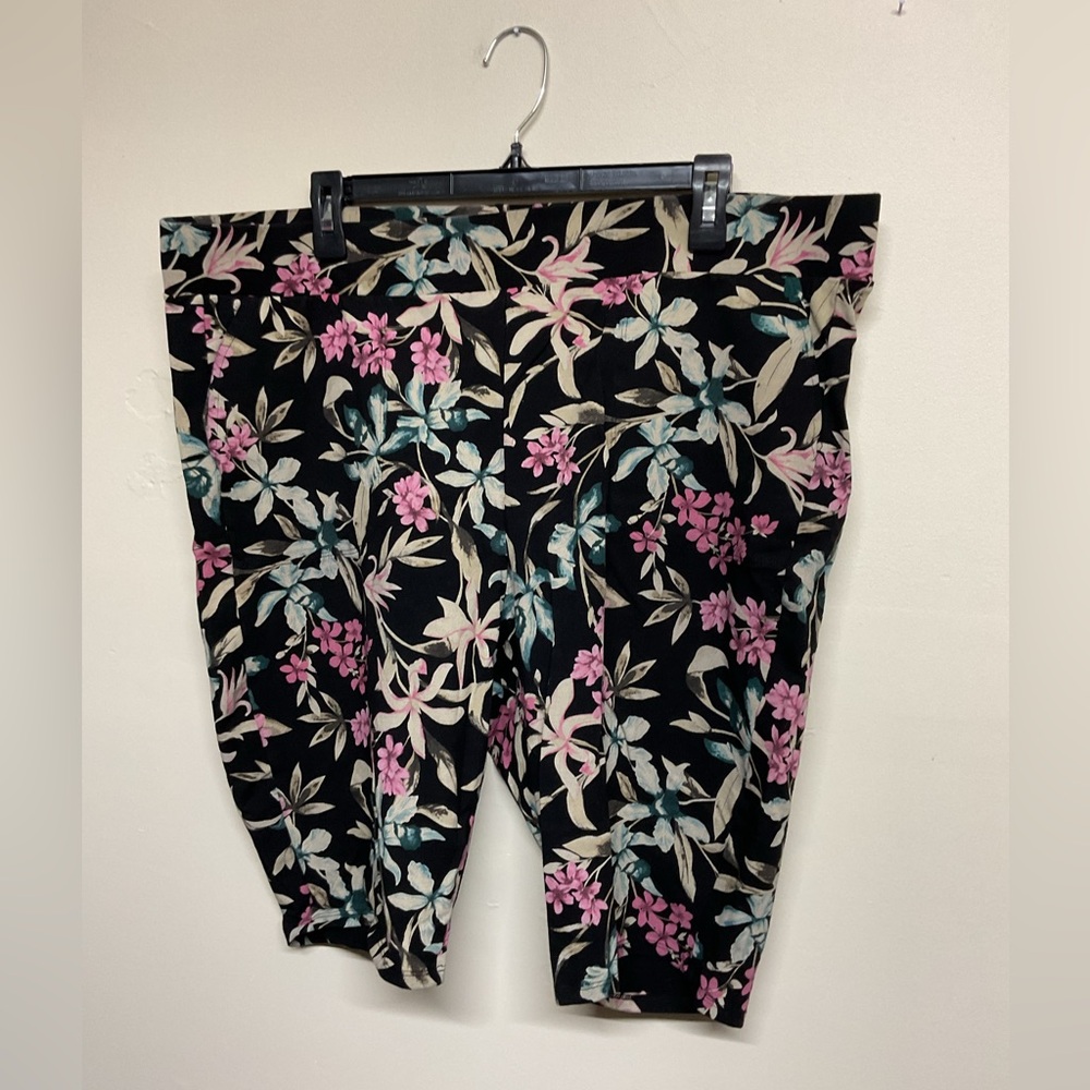 Torrid Black Floral Bike Shorts with pockets